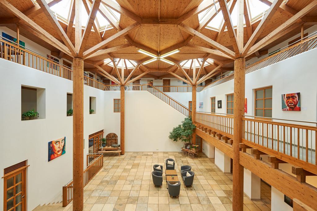Seminar- Und Gaestehaus Im Kloster بيزاو المظهر الخارجي الصورة